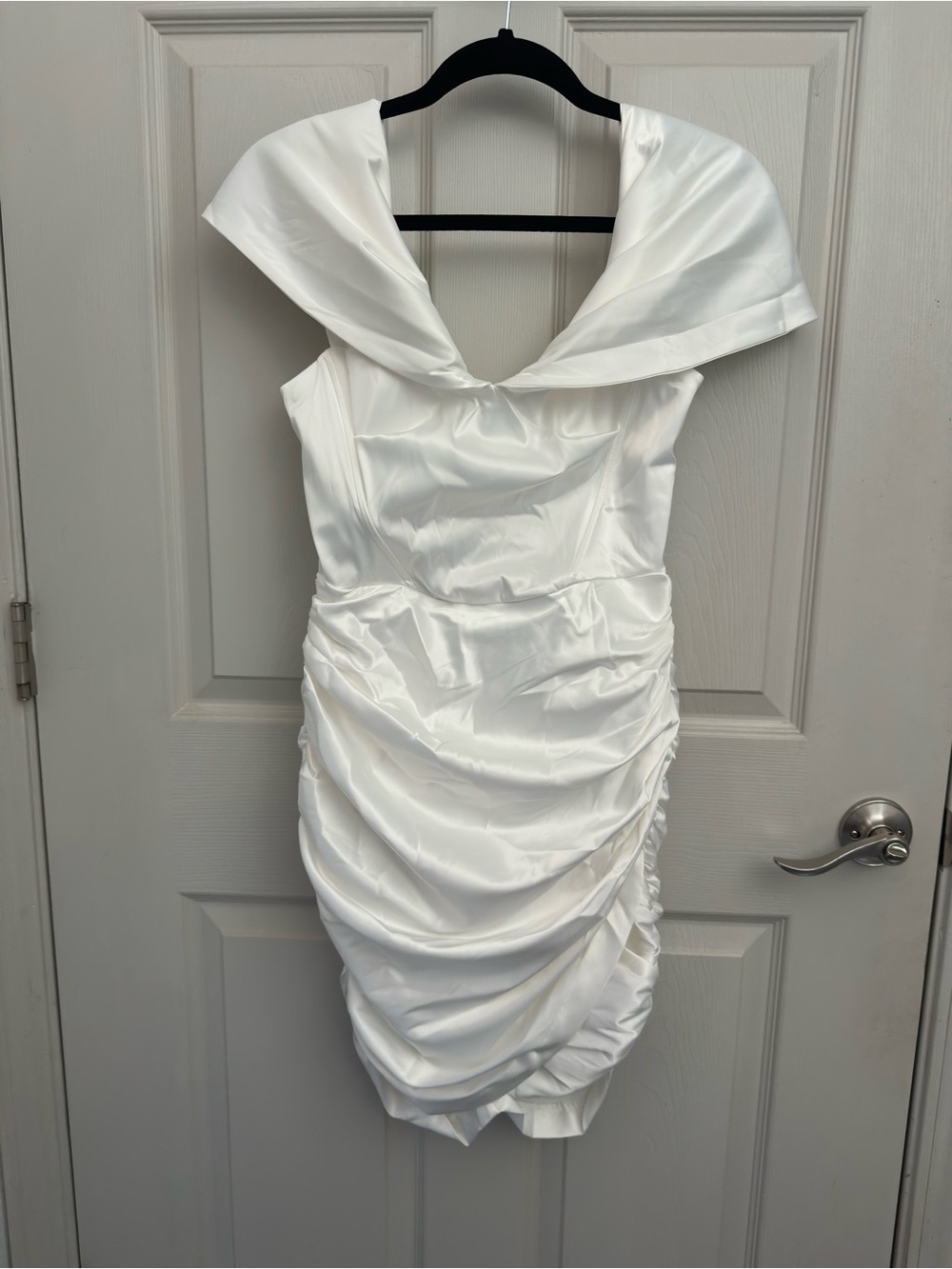 Elegant White Off-Shoulder Ruched Mini Dress